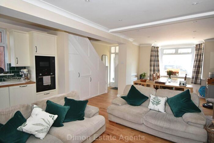 3 Bedroom End Of Terrace House For Sale In Worthing Avenue, Elson, PO12