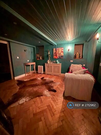 Studio To Rent In Pendell Road, Redhill Surrey, RH1