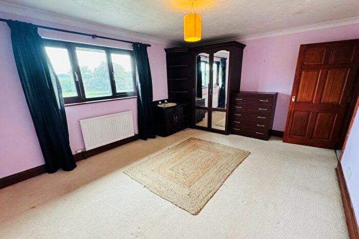 6 Bedroom Property To Rent In Station Road, Carmarthen, SA32
