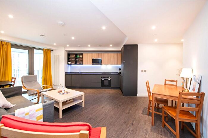 2 Bedroom Apartment To Rent In Royal Docks, Western Gateway, London, E16