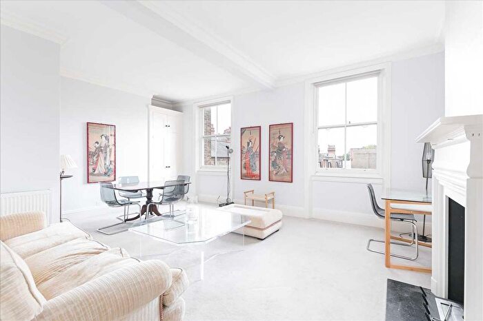 2 Bedroom Flat For Sale In Cadogan Gardens, London, SW3