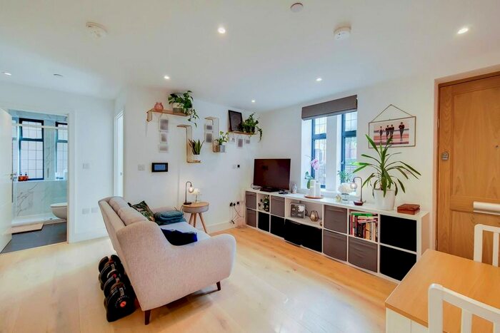 1 Bedroom Flat To Rent In Abbeville Road, Abbeville Village, London, SW4