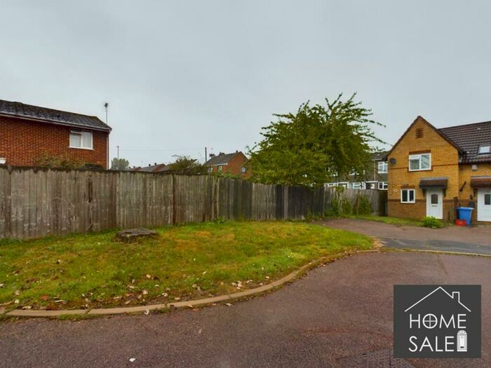 2 Bedroom End Of Terrace House For Sale In Hornbeam Court, Desborough, NN14