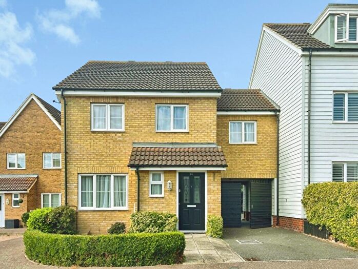 3 Bedroom House To Rent In Baryntyne Crescent, Hoo, Rochester, Kent, ME3