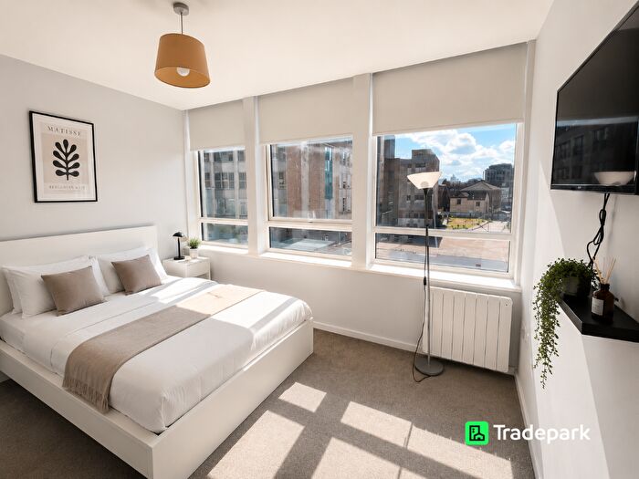 2 Bedroom Apartment To Rent In Bond Street, Hull, East Riding Of Yorkshire, HU1
