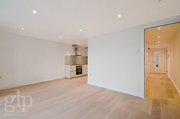 1 Bedroom Flat To Rent In Fouberts Place, Soho, W1F