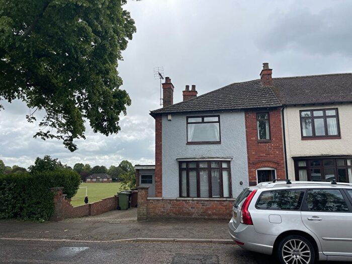4 Bedroom Semi-Detached House For Sale In Gold Street, Wellingborough, Northamptonshire, NN8