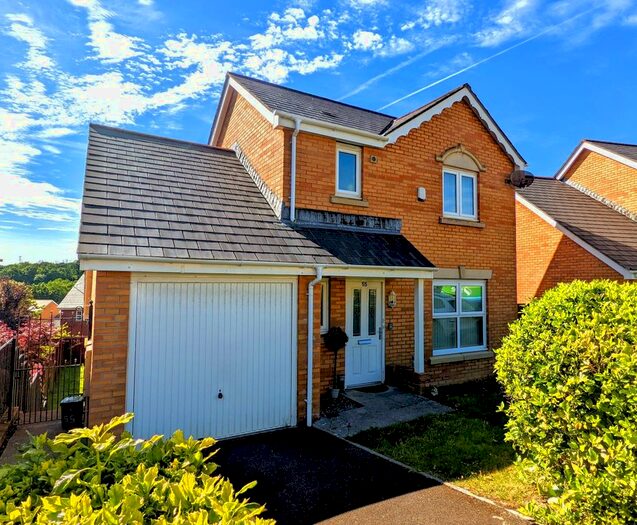 4 Bedroom Detached House To Rent In Llwyn Teg, Swansea, SA5