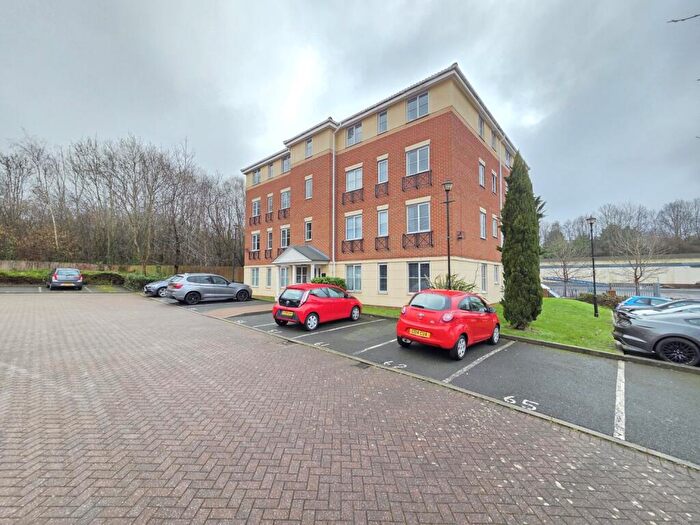 1 Bedroom Flat To Rent In Elbow Street, Cradley Heath, West Midlands, B64