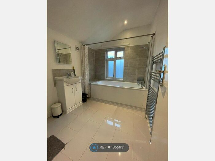 2 Bedroom Terraced House To Rent In Carey Street, Northampton, NN1