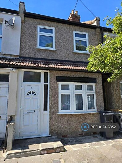 2 Bedroom Terraced House To Rent In Argyle Road, London, N18