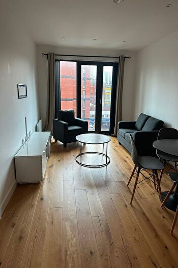 2 Bedroom Flat To Rent In Axium, Windmill St, Birmingham, B1