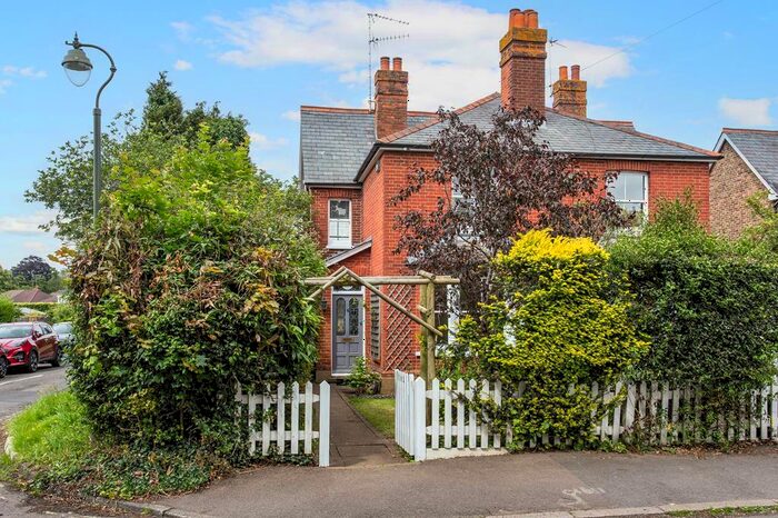 2 Bedroom Semi-Detached House To Rent In Cobham, KT11