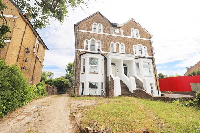 2 Bedroom Flat For Sale In Harefield Road, Uxbridge, UB8