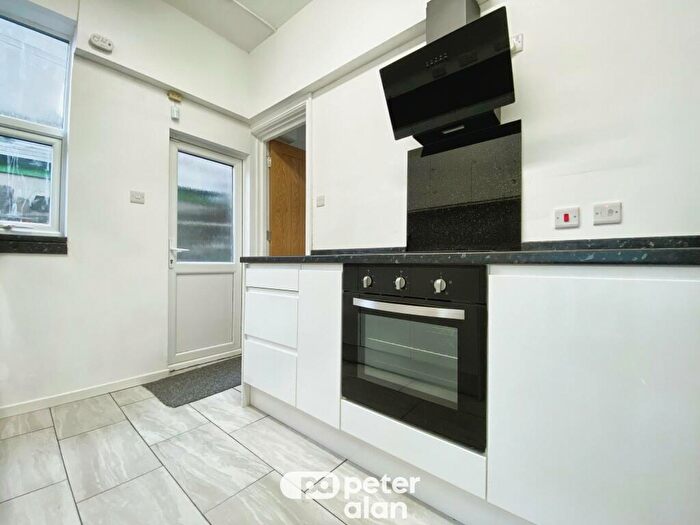 2 Bedroom Property To Rent In Newport Road, Roath, Cardiff, CF24