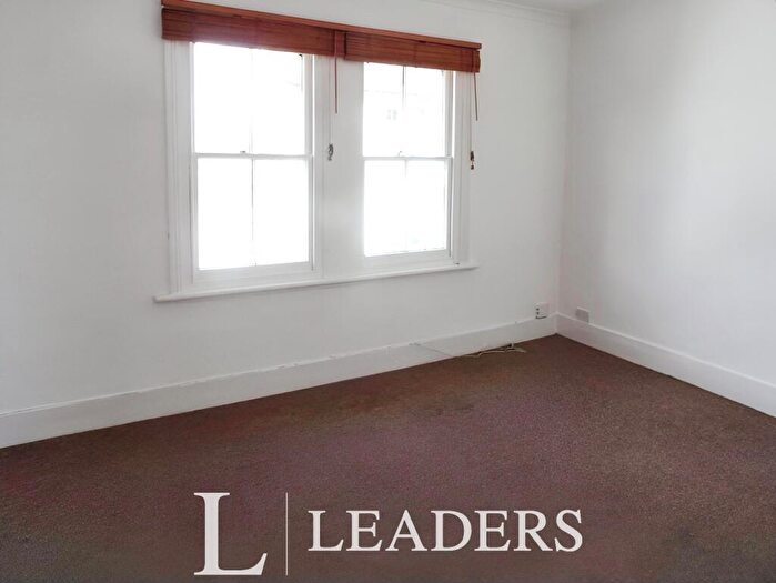 1 Bedroom End Of Terrace House To Rent In Clyde Road, Brighton, BN1