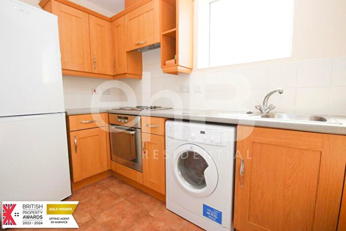 2 Bedroom Apartment To Rent In Pipers Lane, Kenilworth, CV8