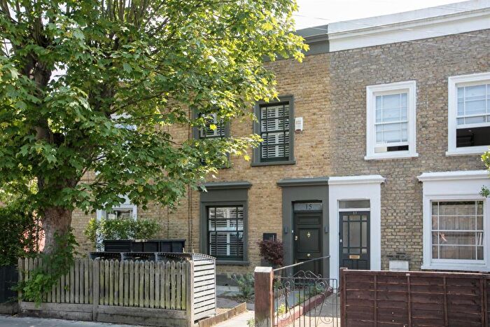 3 Bedroom Terraced House For Sale In Blenheim Grove, Peckham, SE5