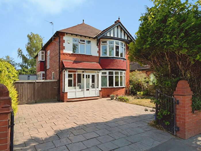 4 Bedroom Detached House For Sale In Bramhall Lane, Stockport, SK3