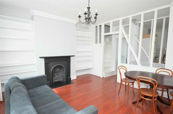 2 Bedroom Flat To Rent In Church Lane, London, N2