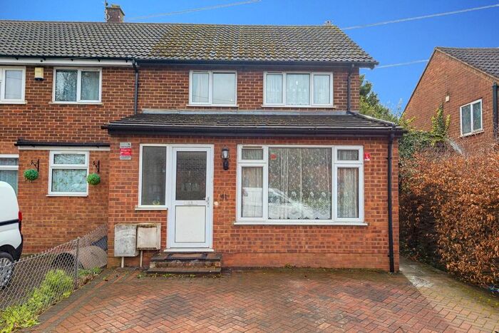 4 Bedroom Property To Rent In Drakes Drive, St.Albans, AL1