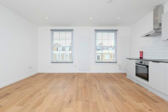 1 Bedroom Flat To Rent In Albert Street, Regents Park, NW1