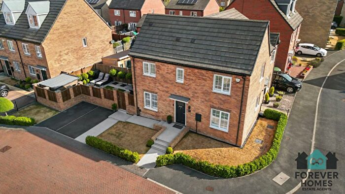 3 Bedroom Semi-Detached House For Sale In Prefect Close, Barnsley, S70