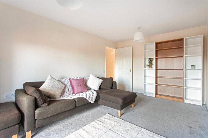 2 Bedroom Apartment For Sale In Nursery Lane, London, E2
