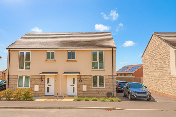 3 Bedroom Semi-Detached House For Sale In Dyer Street, Banwell, BS29