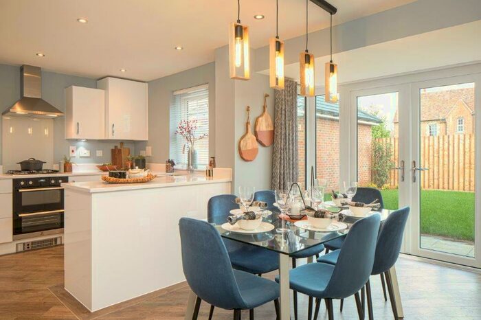 4 Bedroom Detached House For Sale In Morgan Gate, Abingdon, Oxfordshire, OX14