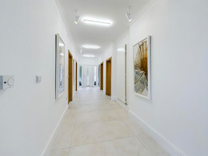 3 Bedroom Detached Bungalow For Sale In Stenson Road, Sunnyhill, DE23