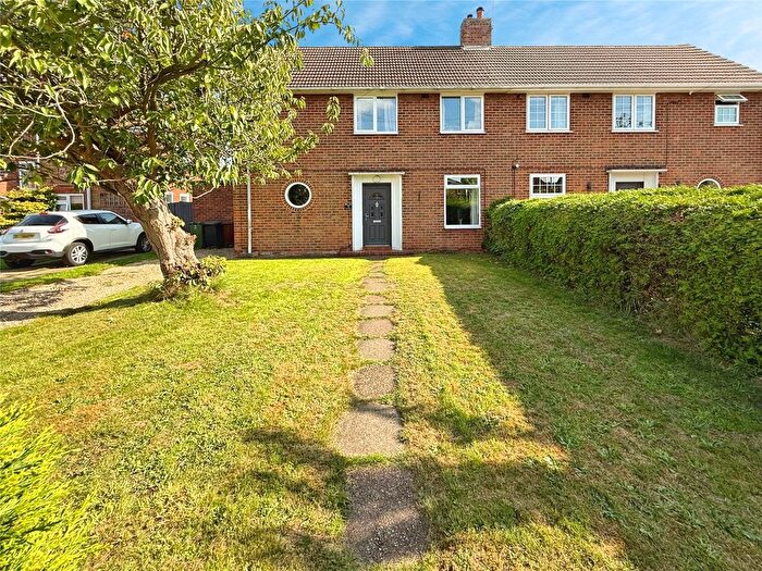 3 Bedroom Semi-detached House For Sale In Anzio Crescent, Lincoln, Lincolnshire, LN1