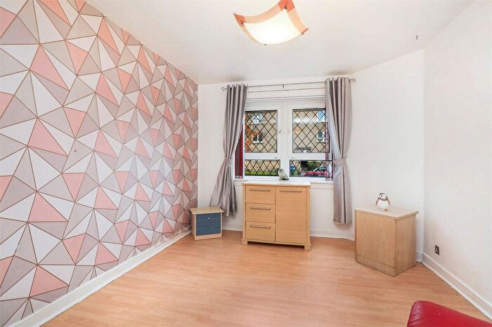 1 Bedroom Flat For Sale In Main Street, Rutherglen, Glasgow, South Lanarkshire, G73