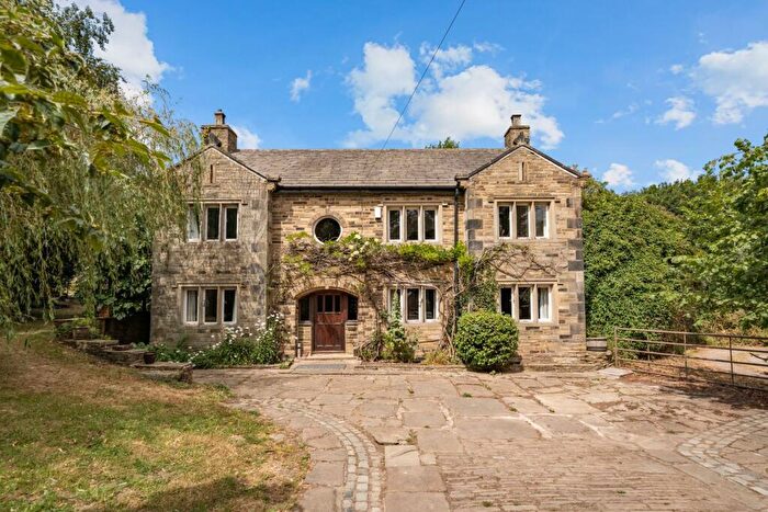 4 Bedroom Detached House For Sale In Westercroft, Halifax, HX3