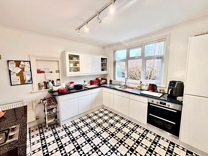 4 Bedroom Detached House For Sale In Dudley Road, Brighton, BN1