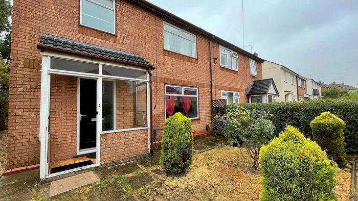 4 Bedroom House To Rent In Chestnut Avenue, Corby, NN17