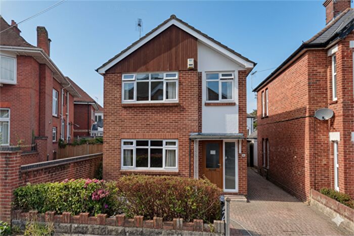 4 Bedroom House To Rent In Bedroom House In Winton, BH9