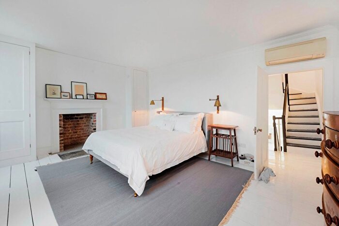 4 Bedroom Terraced House To Rent In Cheyne Walk, London, SW10