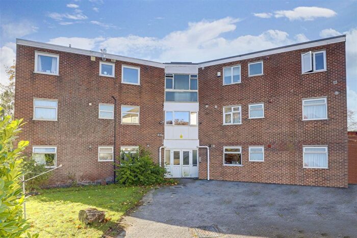 1 Bedroom Flat To Rent In Milford Court, Daybrook, Nottingham, NG5