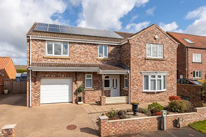 4 Bedroom Detached House For Sale In Pipers Acre, Pickering, YO18