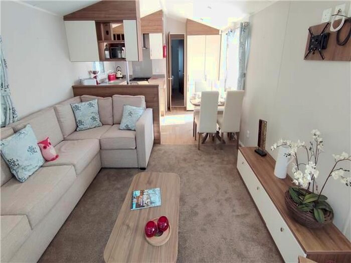 2 Bedroom Mobile/park Home For Sale In St. Minver, Wadebridge, PL27