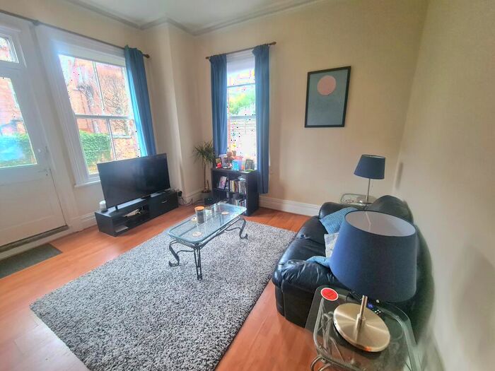 1 Bedroom Apartment To Rent In Victoria Avenue, Didsbury, M20