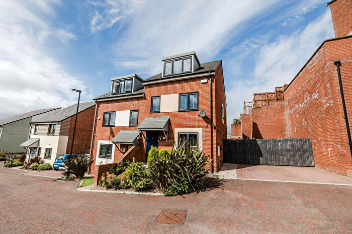 3 Bedroom Semi-Detached House For Sale In Walwick Fell, The Rise, Newcastle Upon Tyne, NE15