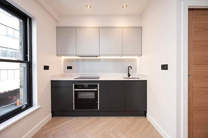 Studio To Rent In East Passage, Farringdon, London, EC1A