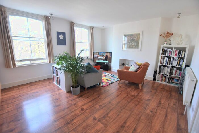 1 Bedroom Flat To Rent In Oakley Road, London, N1