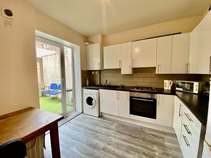 1 Bedroom Flat To Rent In Bedford Row, Worthing, BN11