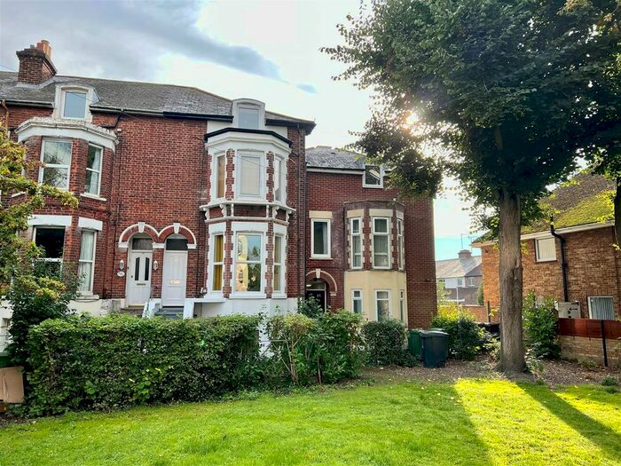 2 Bedroom Flat To Rent In Portsmouth Road, Cosham, Portsmouth, PO6