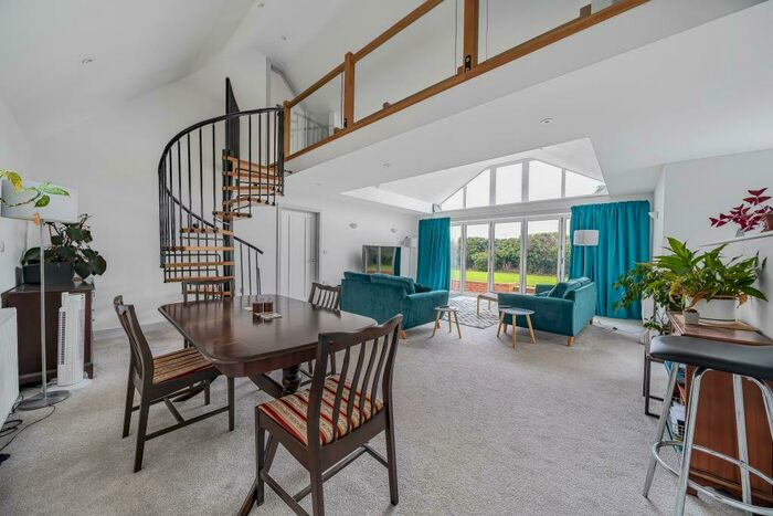 4 Bedroom Detached House To Rent In East Hagbourne, Oxfordshire, OX11