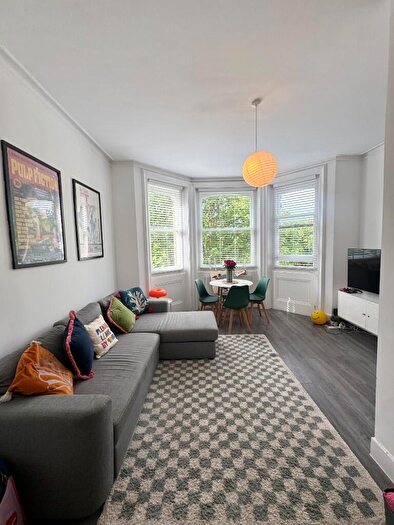 2 Bedroom Flat To Rent In Cromwell Road, Hove, East Sussex, BN3