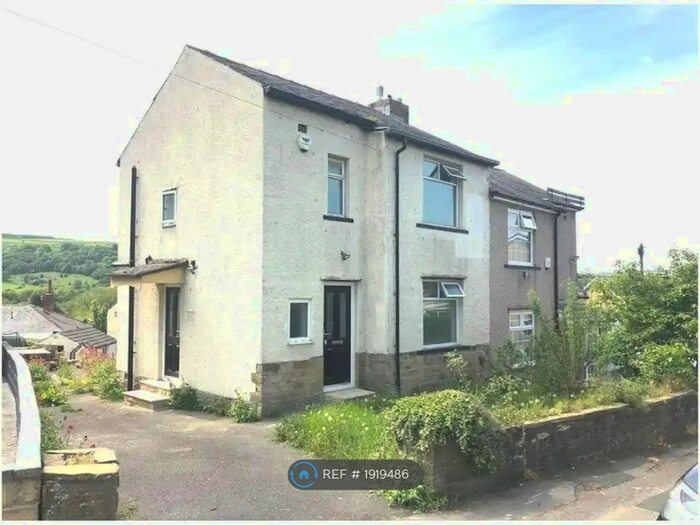 3 Bedroom Semi-Detached House To Rent In Cliffe Crescent, Riddlesden, Keighley, BD20